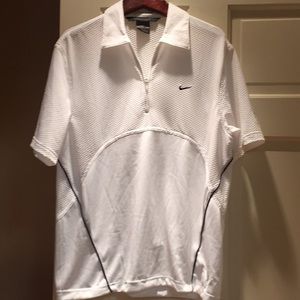 Men’s top. Nike. NWOT.
